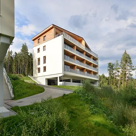 Element Lakeside Апартаменты