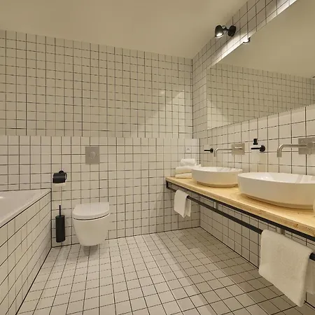 Апартаменты Element Lakeside