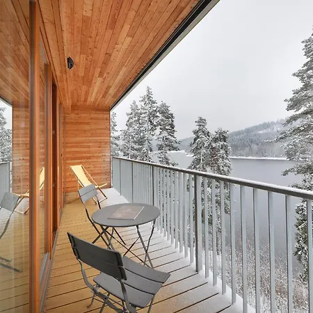 Element Lakeside