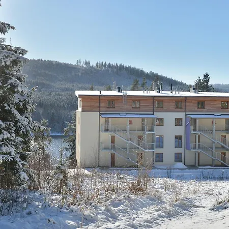 Element Lakeside *