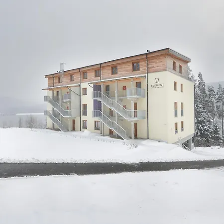Element Lakeside *