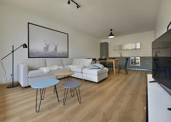 Element Lakeside *