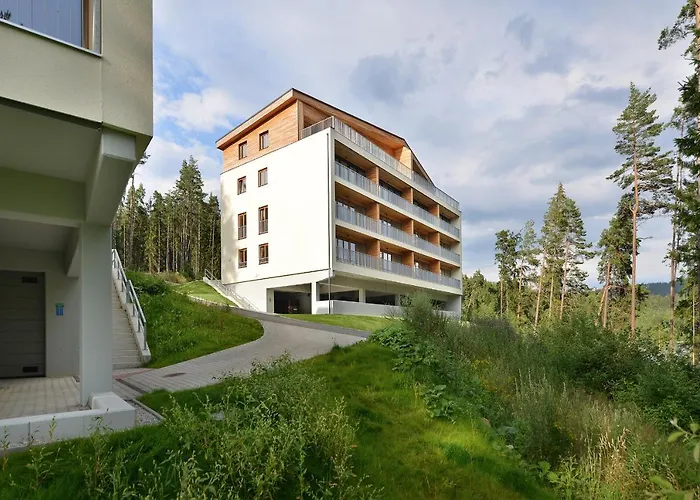 Element Lakeside דירה