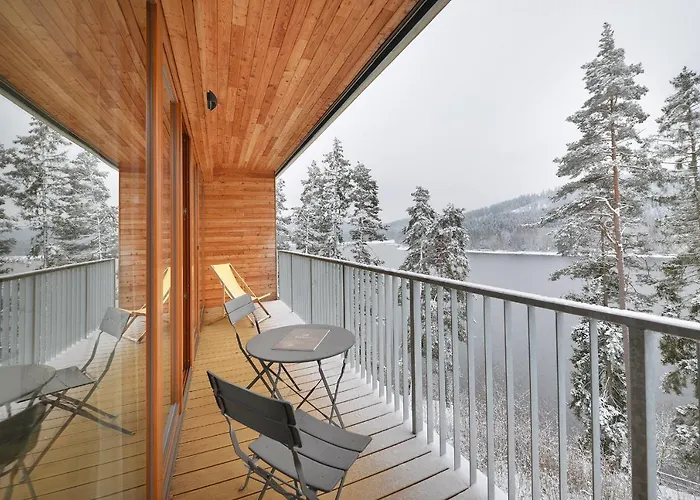 Element Lakeside